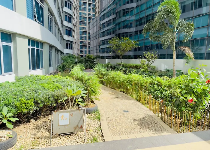 Chic Eastwood W Pool Access, 55inch Tv And Wifi 4*